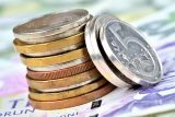 Mince mají hladké nebo vroubkované či zploštělé okraje, aby nevidomí poznali, co drží v ruce