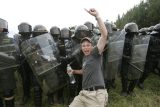 CzechTek v Mlýnci rozehnaný zásahem policie
