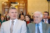 Europoslanec Filip Turek z Motoristů sobě (vlevo) a bývalý prezident Václav Klaus