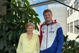 Sportovní střelec František Smetana s moderátorkou Kateřinou Neumannovou