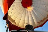Horkovzdušné balony zaplnily nebe nad vodní nádrží Rozkoš