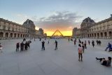 Louvre, Paříž