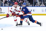 Martin Nečas zapsal na ledě New Yorku Islanders asistenci