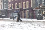 Meteorologická služba uvedla, že zimní bouře mohou zasáhnout území od Kansasu a Missouri po New Jersey na východě