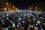 Protest v Berlíně proti migračním plánům lídra CDU/CSU a hlavního kandidáta na kancléře Friedricha Merze a krajně pravicové strany Alternativa pro Německo (AfD)