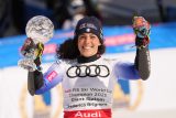 Italská lyžařka Federica Brignoneová s křišťálovým glóbem