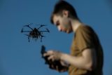Ukrajinští piloti dronů testují a připravují dron Vampire pro obranu Charkova