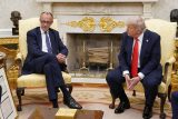 Prezident USA Donald Trump a německý kancléř Friedricha Merze v Oválné pracovně Bílého domu ve Washingtonu 5. června 2025