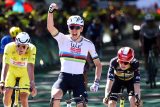 Slovinský cyklista Tadej Pogačar slaví 100. výhru v kariéře