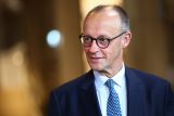 Německý kancléř Friedrich Merz přijíždí na návštěvu do železárny Voelklinger Huette ve Voelklingenu, která je zapsána na seznamu světového dědictví UNESCO, 1. srpna 2025