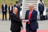 Americký prezident Donald Trump a jeho ruský protějšek Vladimir Putin se setkali na Aljašce