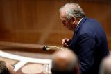 Končící francouzský premiér Francois Bayrou před hlasováním o nedůvěře ve vládu (8. září 2025)