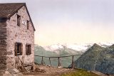 Chata Alte Prager Hütte v rakouských Alpách. Historická, digitálně restaurovaná reprodukce originálu z 19. století