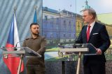 Volodymyr Zelenskyj a Petr Fiala na tiskové konferenci v Praze