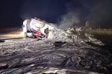Na dálnici D11 vzplál cisternový vůz převážející saze v práškové formě