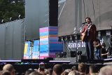 Španělsko-německý zpěvák Alvaro Soler na festivalu Colours of Ostrava