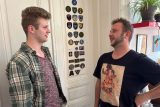 Hynek Závora (vlevo) a Matouš Bláha (vpravo) v kanceláři Koridoru UA v Brně