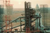 Raketoplán Buran a nosný systém Eněrgija při přípravě startu v roce 1988.