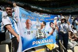 Papež František, Lionel Messi a Diego Maradona. Tři osobnosti, které definují Argentinu