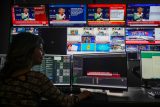 Záběr do newsroomu turecké televize Halk TV