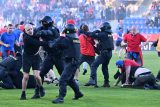 Finále Mol Cupu v roce 2024 mělo dohru v podobě bitky mezi fanoušky Sparty, Plzně a také policií