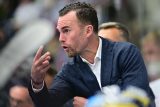Trenér Filip Pešán  na lavičce Liberce