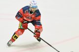 Hokejista Jakub Zbořil v dresu pardubického Dynama