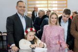 Jeden z favoritů polských voleb, Karol Nawrocki, při odevzdání hlasu