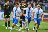 Fotbalisté Ostravy se radují ze vstřeleného gólu v utkání proti Spartě. Ve 4. kole ligové nadstavby vyhráli 3:2