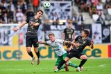Zleva Alexandr Sojka z Hradce Králové, Albert Labík z Karviné a Václav Pilař z Hradce Králové.