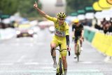 Tadej Pogačar v cíli poslední etapy Tour de France 2025