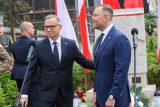 Andrzej Duda a Karol Nawrocki během ceremoniálu k 81. výročí vypuknutí Varšavského povstání