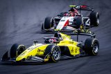 Roman Staněk ve sprintovém závodě v rámci Velké ceny Maďarska formule 2