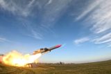 Raketa dlouhého doletu Flamingo na snímku z videa ze startu