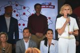 Tisková konference hnutí Stačilo! k představení programových cílů, 16. září 2025, Zprava Kateřina Konečná (KSČM), Jana Bobošíková (za Stačilo!), Jiří Nedvěd (SOCDEM), Jana Turoňová (ČSNS). Nahoře zprava Ondřej Dostál (Stačilo!) a Jaroslav Komínek (KSČM)