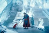 Superman (David Corenswet) se svým psem Cryptem