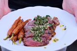 Sreak s velmi pikantní chimichurri omáčkou