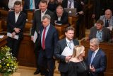 Mimořádná schůze Poslanecké sněmovny ke koncepci armády do roku 2035