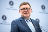 Ministr financí Zbyněk Stanjura (ODS) na tiskové konferenci k podepsání smlouvy o dostavbě jaderné elektrárny Dukovany