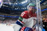 A to tak, že se třeba pod nárazem útočníka Davida Tomáška otřáslo celé plexisklo