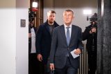 Andrej Babiš přichází k Vrchnímu soudu v Praze v kauze Čapí hnízdo