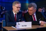 Petr Fiala a Pavel Blažek na kongresu ODS
