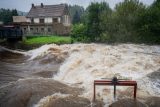 Povodně v obci Lužec pod Smrkem na Frýdlantsku v neděli ráno