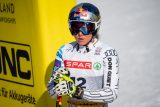 Ester Ledecká v cíli po dojezdu Super-G na MS v alpském lyžování 2025 v Saalbachu