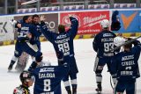 Hokejisté Brna vyhráli rozhodující sedmý zápas finálové série na ledě Pardubic 3:0 a po sedmi letech se vrátili na extraligový trůn