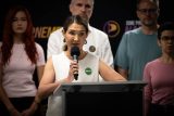Gabriela Svárovská ze strany Zelení hovoří na konferenci o spolupráci s Piráty