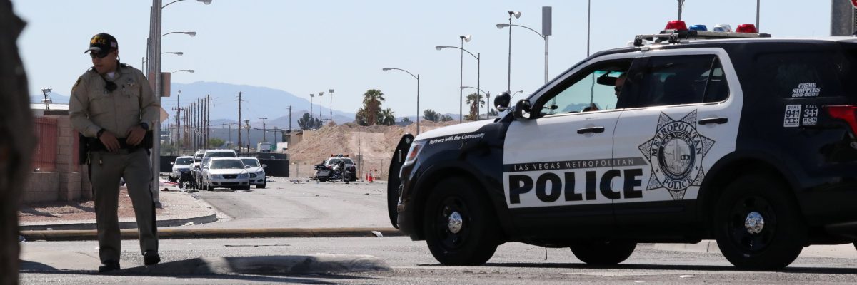 Střelec, který na nedělním koncertě v Las Vegas zabil 59 lidí a dalších 527 poranil, vlastnil více než čtyři desítky střelných zbraní