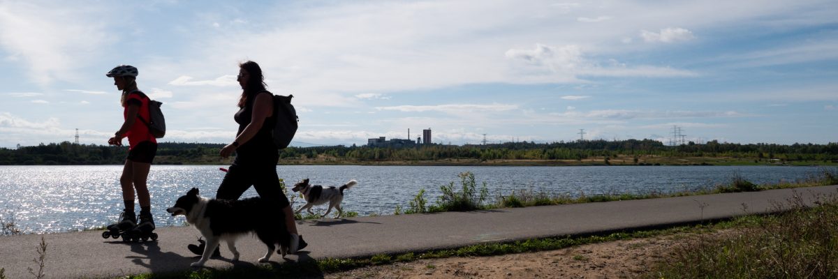 Okolo Karvinského moře město vybudovalo cyklostezku a plánuje tyto pozemky od Asentalu vykoupit