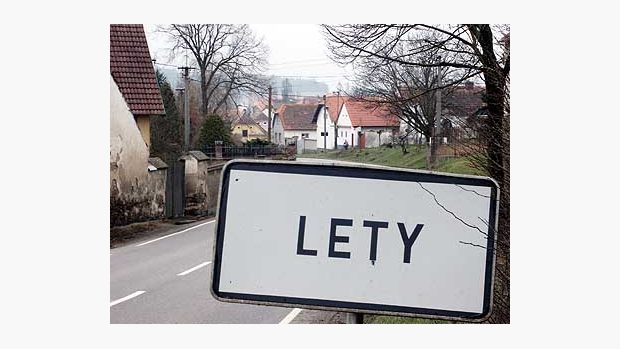 Začátek obce Lety