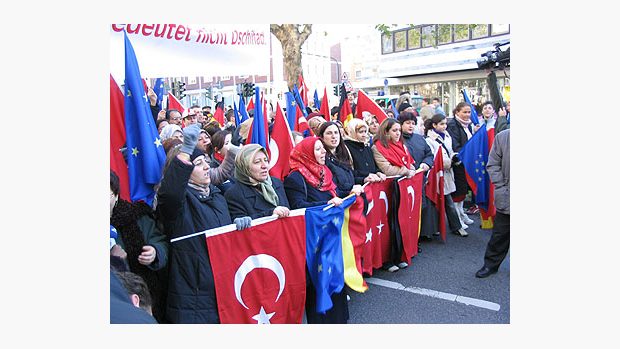 Manifestace německých muslimů